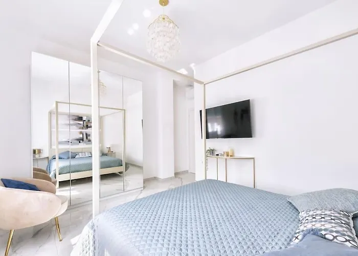 Domus Delia Centro Апартаменты *