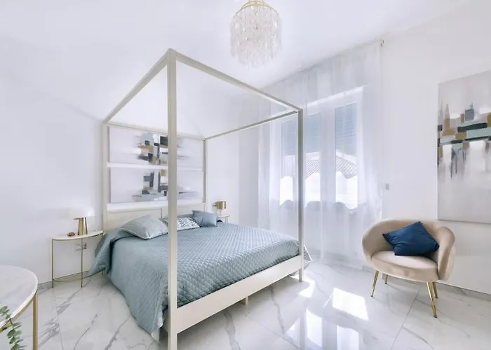 Domus Delia Centro * Пескара