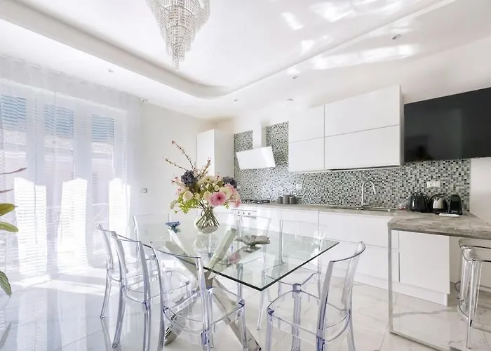 Domus Delia Centro Apartamento *